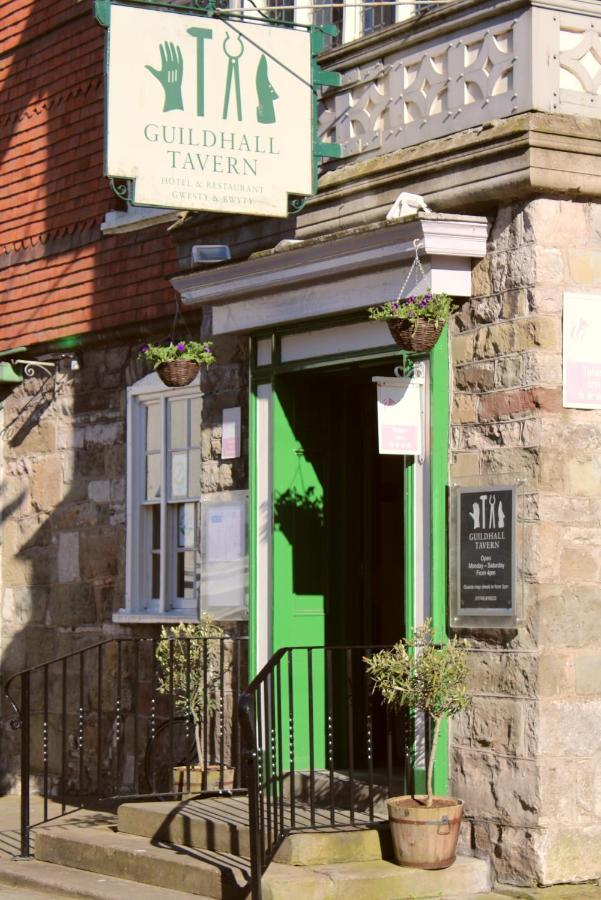 Guildhall Tavern Hotel & Restaurant Denbigh Eksteriør bilde